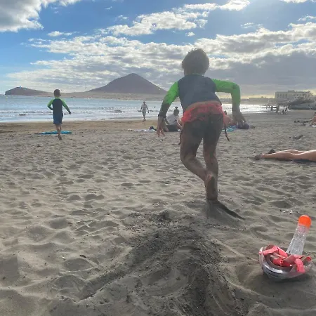 Bedroom Medanomar 1 Homestay