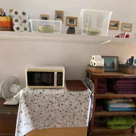 Bedroom Medanomar 1 Проживание в семье *