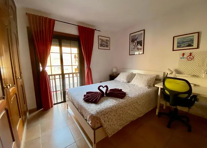 Bedroom Medanomar 1 בית אירוח אל מדאנו